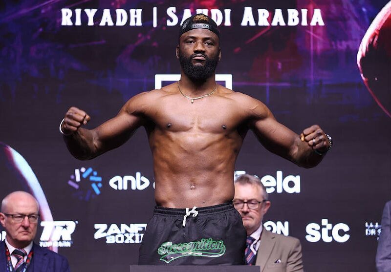 Аджагба назвав боксера, який замість Дюбуа має битися з Усиком