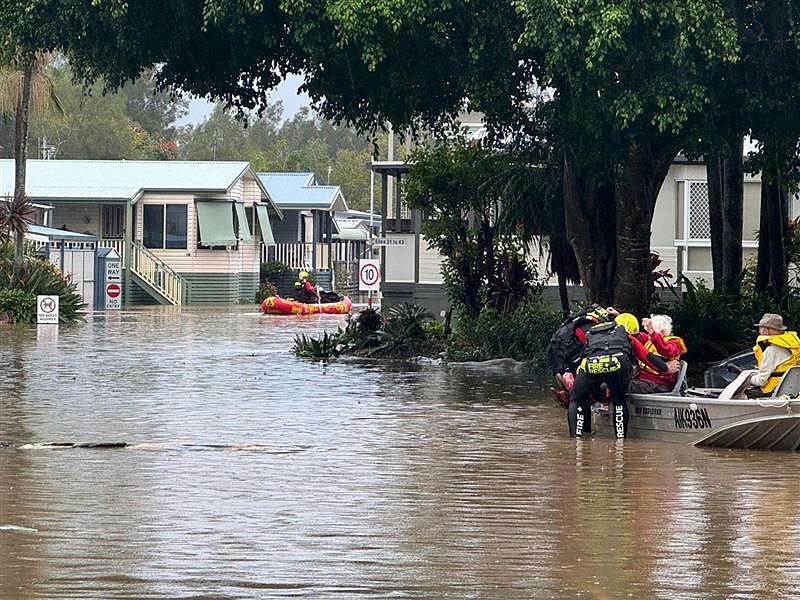 Австралію накрила рекордна повінь: є загиблі