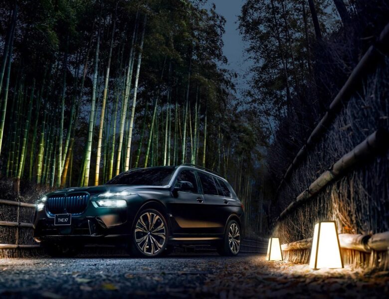 BMW представила спецверсію позашляховика X7 для Японії