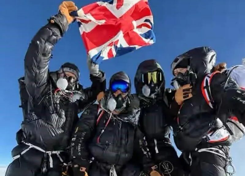 Британці підкорили Еверест новим способом