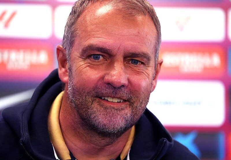 Делікатна тема трансферів: Гансі Флік висловився щодо чуток про гравців