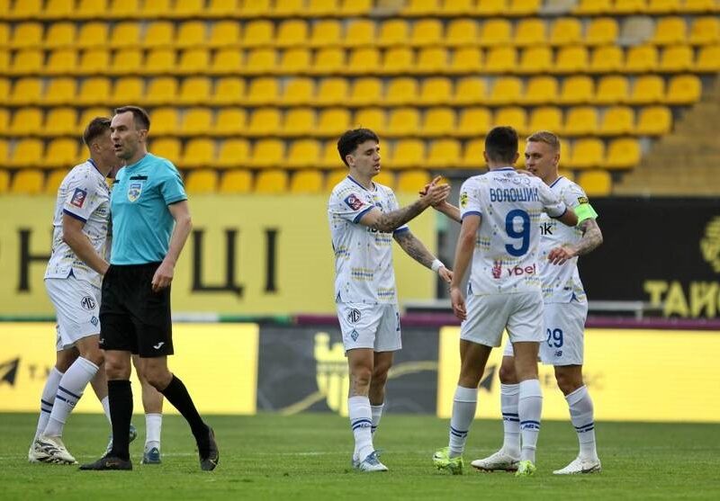 Динамо в гостях перемагає Інгулець з розгромним рахунком