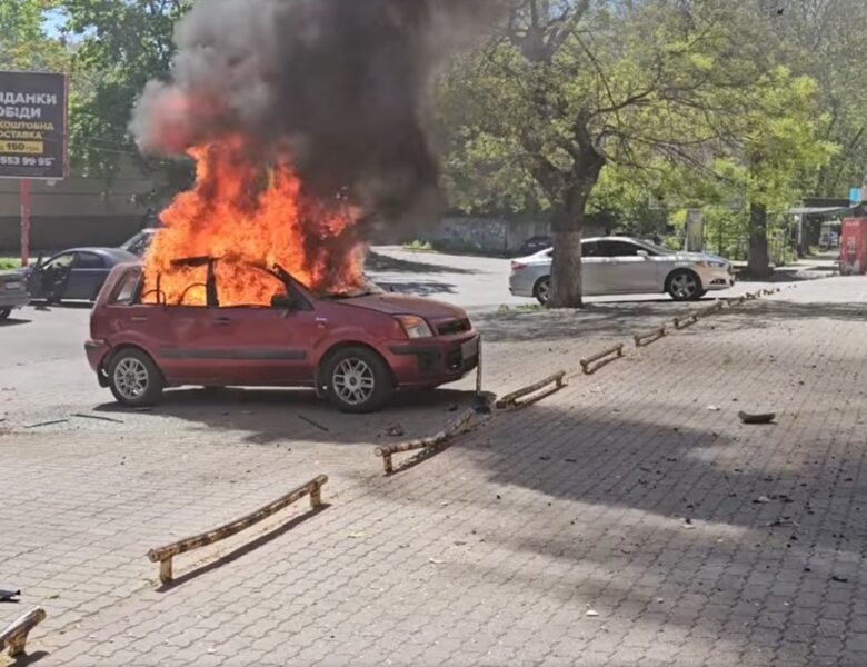 Дрони росіян атакували центр Херсона: є потерпілі