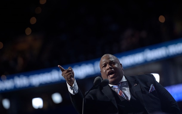 Духовний радник Трампа розкритикував удари по Україні