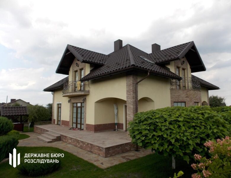 Ексглаву податкової Тернопільщини підозрюють у приховуванні майна на 23 млн