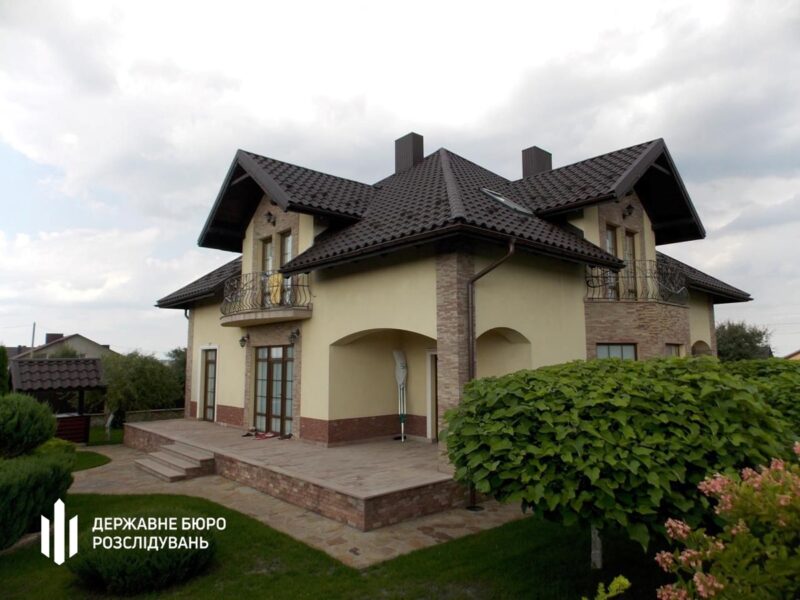 Ексглаву податкової Тернопільщини підозрюють у приховуванні майна на 23 млн