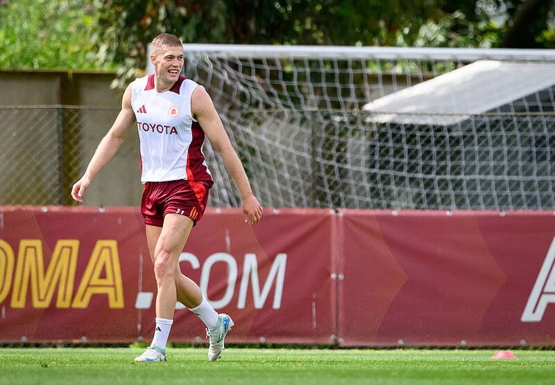 Форвард на заміну: у Ромі знайшли альтернативу Довбику