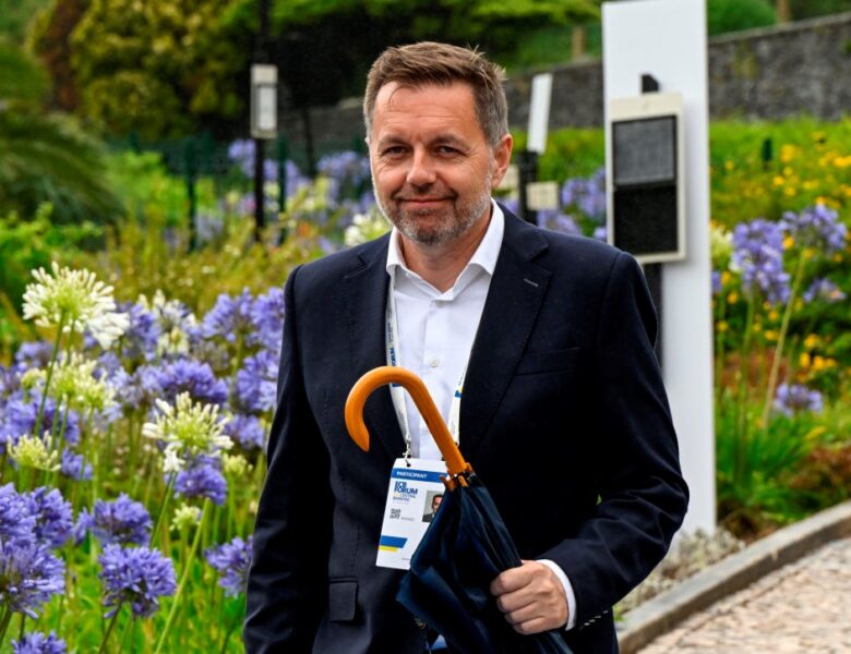 Голову центробанку Словаччини засудили за корупцію