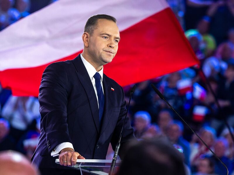 Кандидат у президенти Польщі втрапив у скандал через жест на дебатах