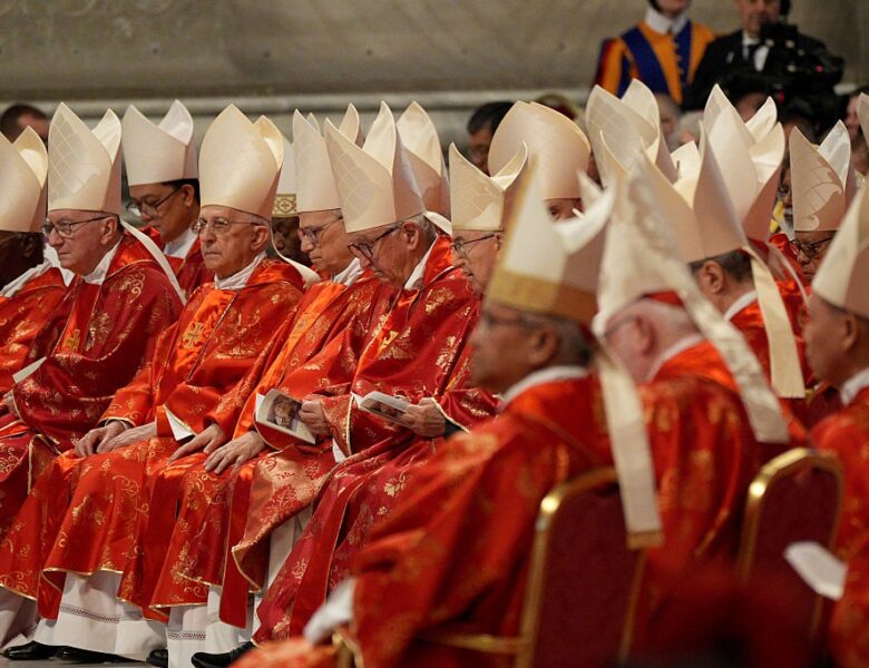 Кардинали планують обрати нового Папу сьогодні – ЗМІ