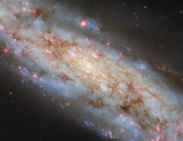 Хаббл зняв похилену галактику NGC 3511