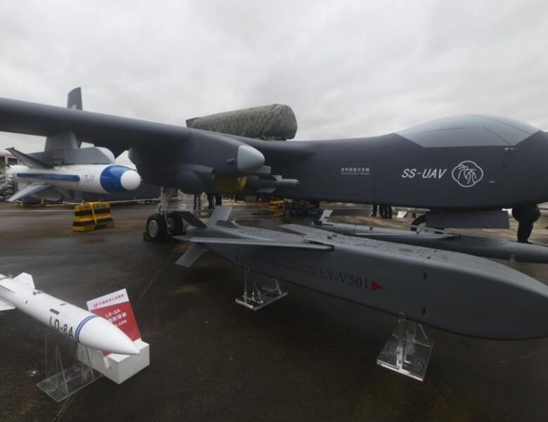 Китай готує випробування потужного “дрононосця”