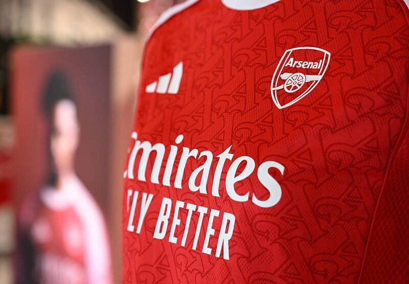 Класичні тони: Арсенал представив домашню форму на наступний сезон