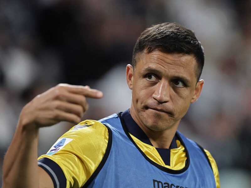 Колишній гравець Арсеналу та Барселони залишиться без клубу