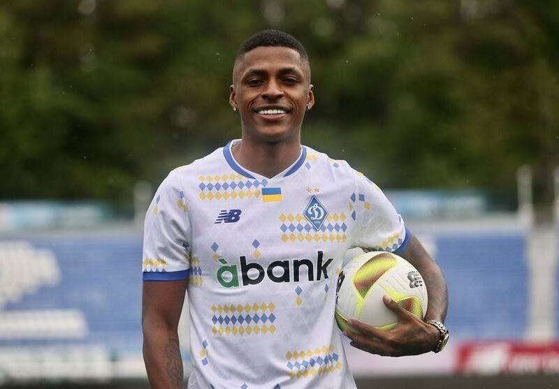 Контракт новачка Динамо: розкрито суму відступних