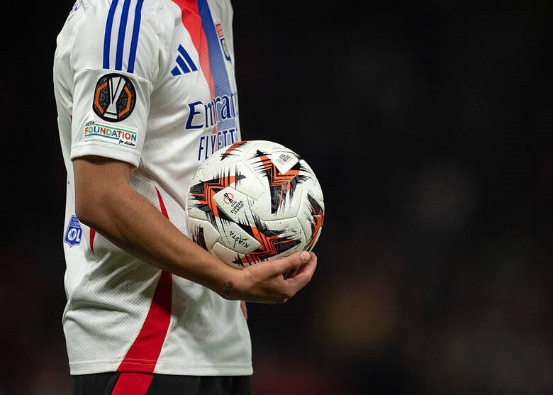 Ліон під ударом: ФІФА наклала трансферну заборону через борг