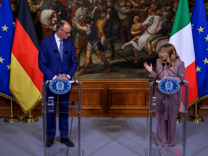 Мерц розповів, на якому етапі ідея введення миротворців в Україну