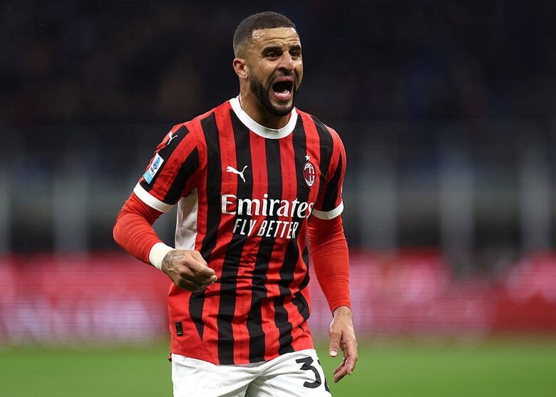 Мілан відмовляється від орендованого захисника Манчестер Сіті