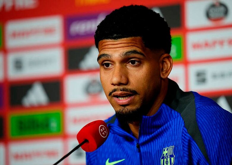 МЮ проявляє інтерес до захисника Барселони та планує його придбання