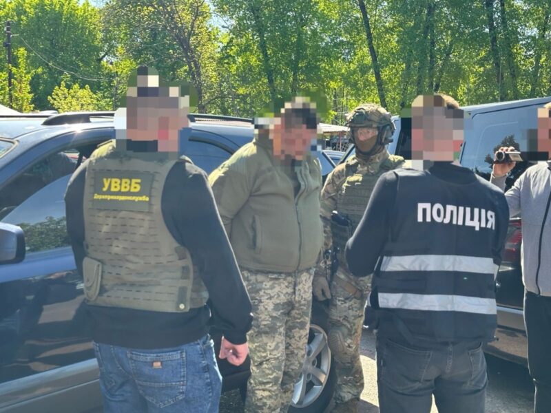 На Чернігівщині посадовець ТЦК “прикривав” ухилянта