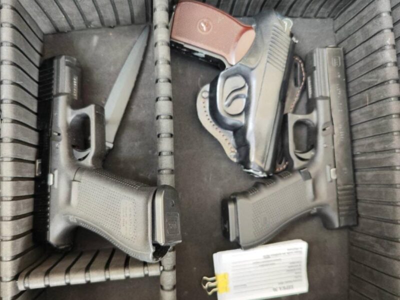 На Книжковому арсеналі вилучили зброю та боєприпаси