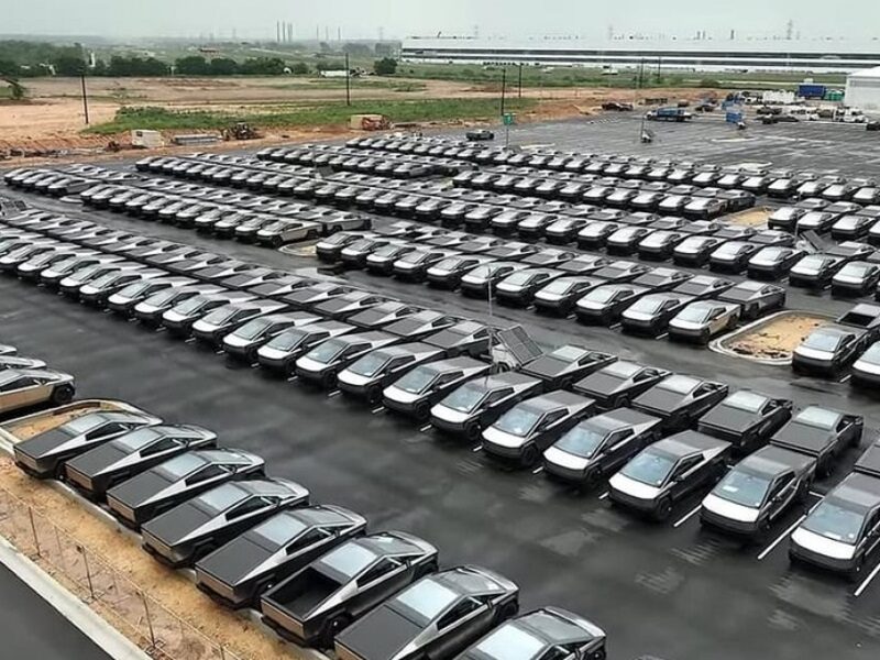 На складі Tesla накопичено більше 10 тисяч непроданих пікапів Cybertruck