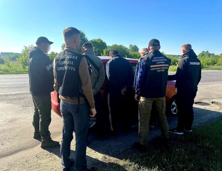 На Волині викрили схему переправлення ухилянтів