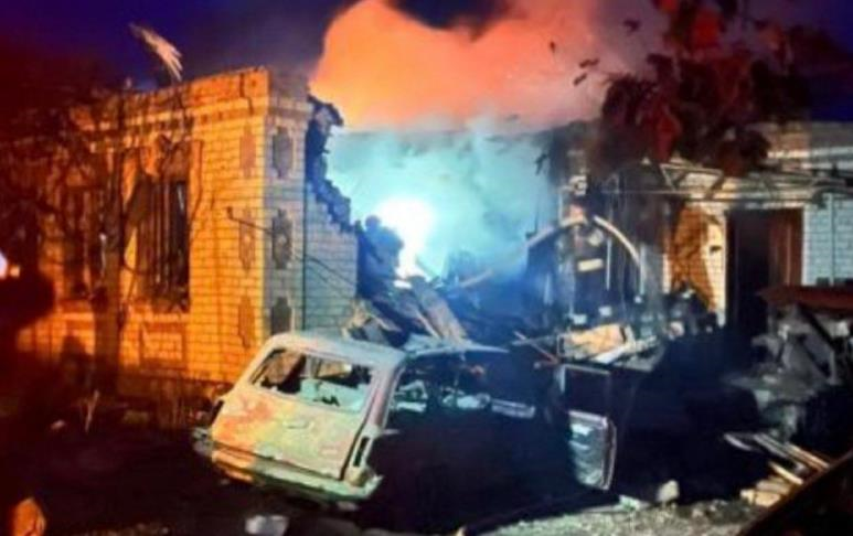 Нічна атака на Запорізьку область: є руйнування та поранені