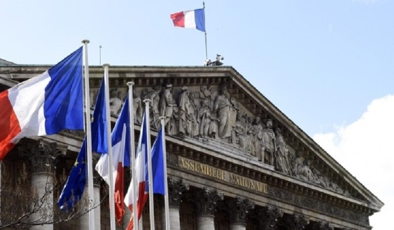 Нижня палата парламенту Франції підтримала закон про легалізацію евтаназії