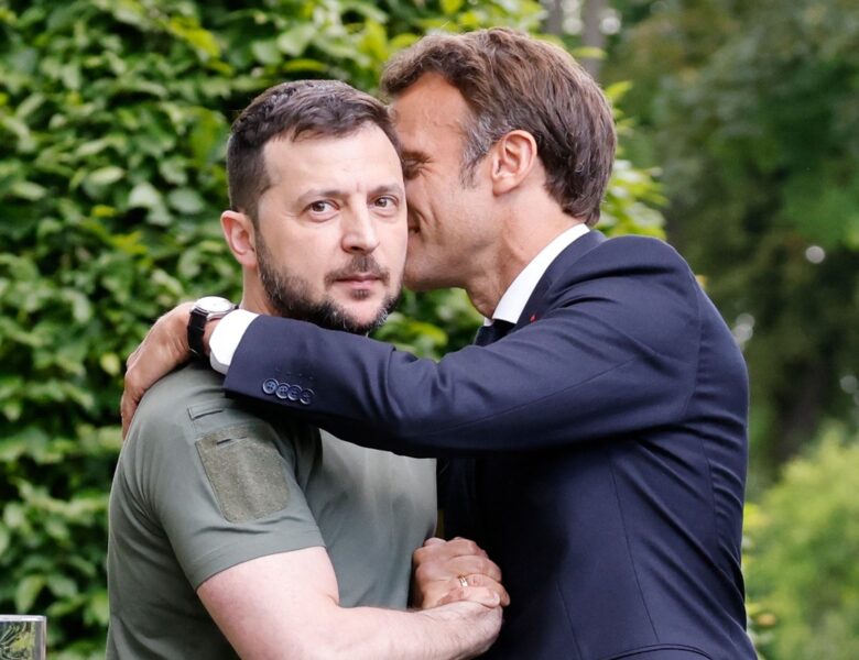 NYT розповіло, як спілкуються Зеленський та Макрон
