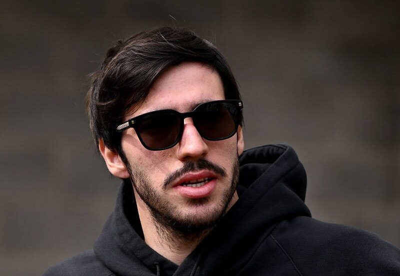 Пара манчестерських клубів воліють бачити у своєму складі гравця Ньюкасла