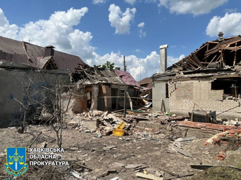 Під Харковом від удару РФ постраждали семеро людей
