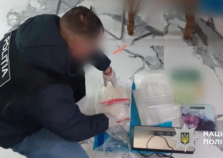 Поліція перекрила наркотрафік з України в Молдову