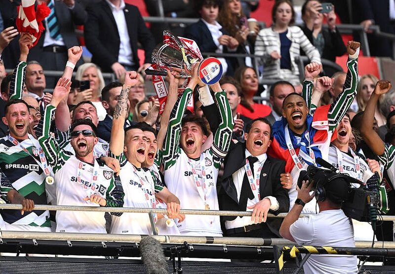 Прем’єр-ліга Англії приймає нові команди: третій учасник із Чемпіоншипу