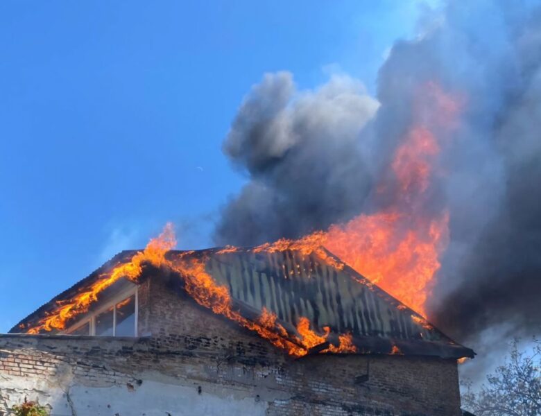 РФ обстряляла Нікопольщину, є поранені