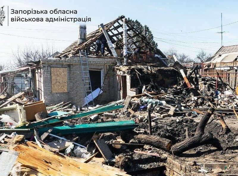 РФ скинула п’ять авіабомб на село на Запоріжжі: під завалами люди