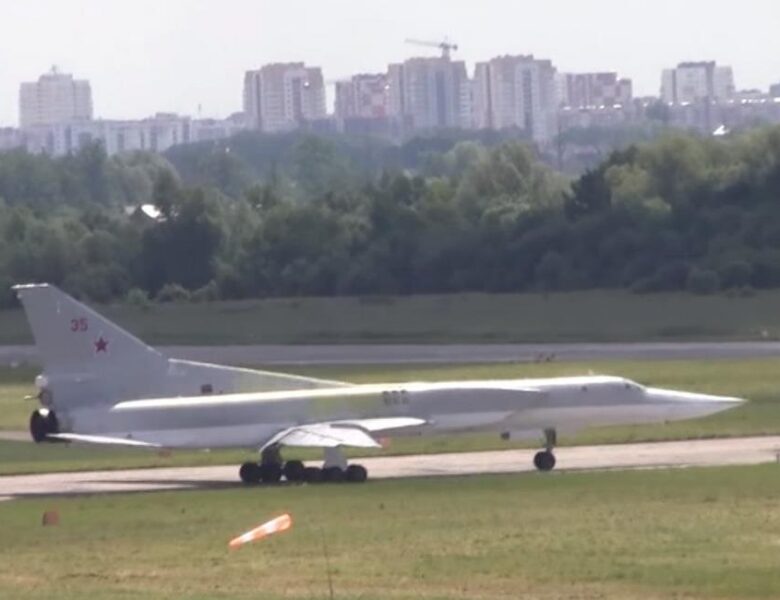 Росія перекинула 40 Ту-22М3 на аеродром Оленья – ЗМІ