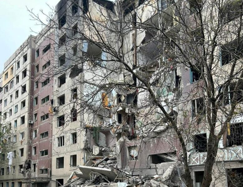 Росіяни скинули авіабомбу на багатоповерхівку в Костянтинівці, 12 поранених