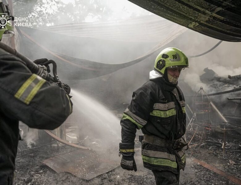 Рятувальники ліквідували пожежу у Гідропарку