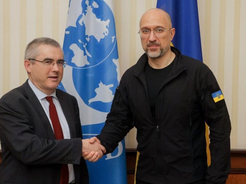 Шмигаль обговорив майбутній транш з місією МВФ