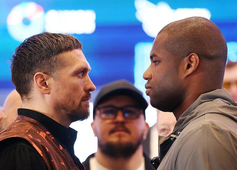 Штовхнув, бо був злий: Дюбуа про те, чому захотів позбавити Усика рівноваги