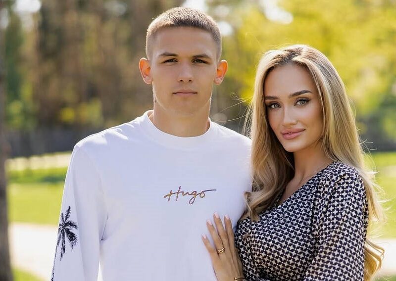 Сікан вперше став татом, про що повідомила його кохана, виклавши фото