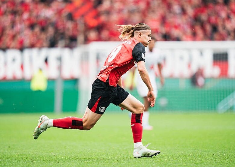 Спортдиректор Баєра: Спершу оренда, далі наш клуб – Степанов має навчитися