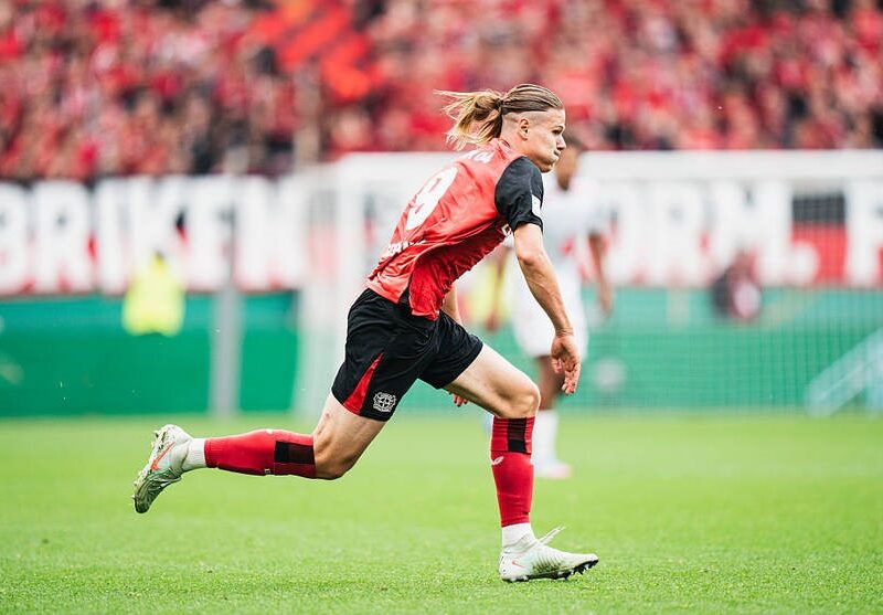 Спортдиректор Баєра: Спершу оренда, далі наш клуб – Степанов має навчитися