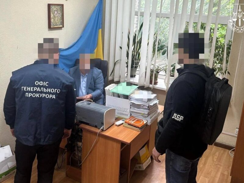 Судді з Кіровоградщини загрожує до трьох років за шахрайство