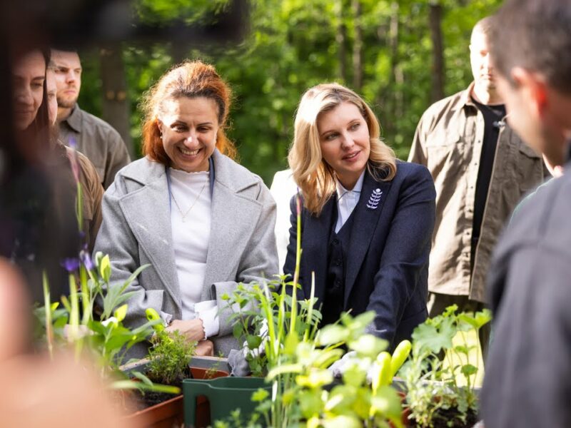 Олена Зеленська відвідала презентацію терапевтичного саду