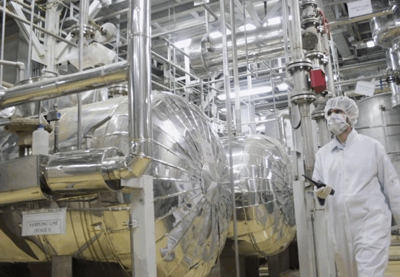 Тегеран заявив, що він продовжить збагачення “з угодою або без неї”