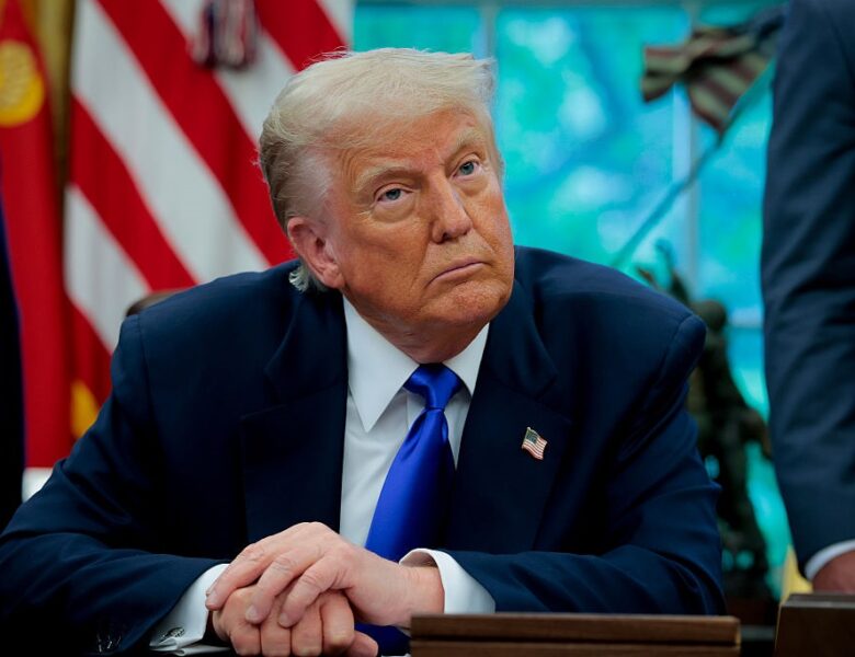 Трамп пообіцяв збільшити торгівлю з Індією та Пакистаном після перемир’я