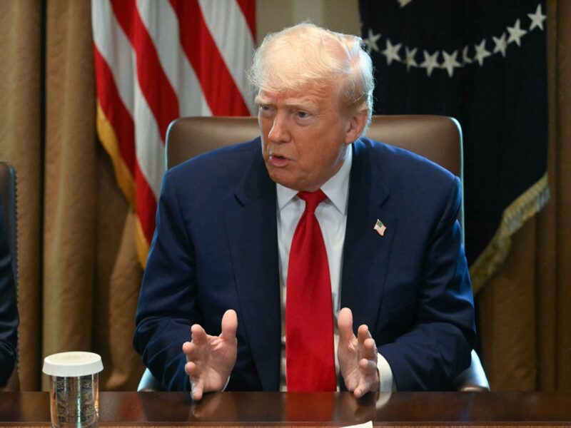 Трамп пояснив нащо йому угода про копалини