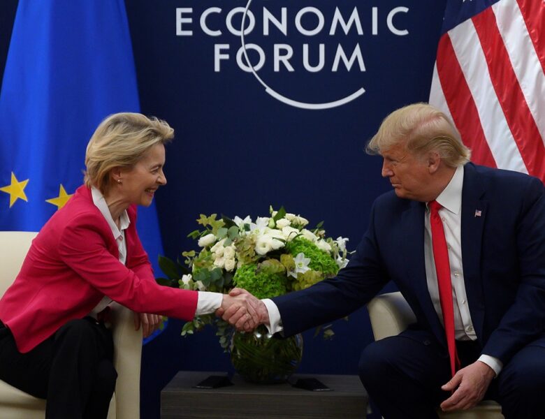 Трамп відклав мита на імпорт з ЄС